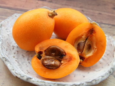 枇杷(皿盛り)